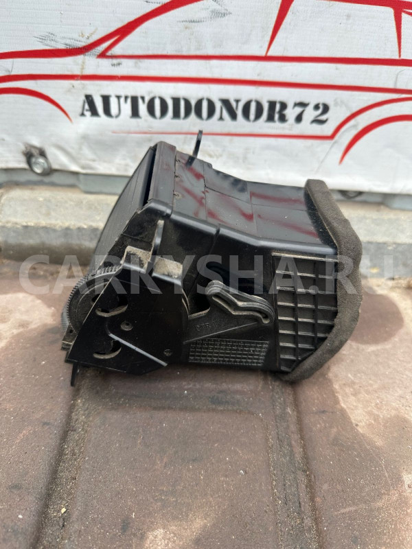 Дефлектор воздушный центральный правыйHyundai Getz Hyundai Getz оригинальный номер 974201C100