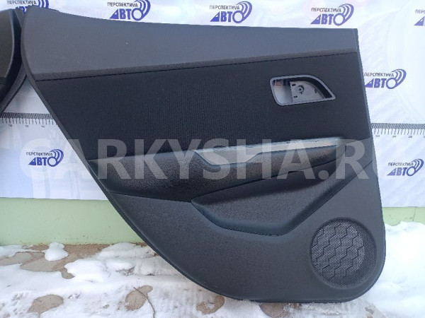Обшивки дверные Киа Рио 3 Kia седан Kia Rio оригинальный номер 823104Y000