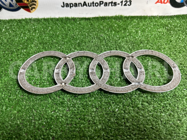 Эмблема Audi A6 2013 Audi A6 