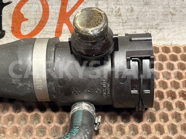 Шланг системы охлаждения BMW X1 оригинальный номер 17 12 7 596 832, 17 12 7 596 832, 17127596832, 7596832, 17 12 7 596 831, 17127596831, 7596831