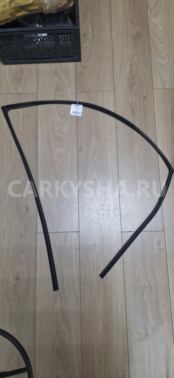 Уплотнитель двери передней правой Toyota RAV 4 2006-2013 Toyota RAV 4 оригинальный номер 6814142090