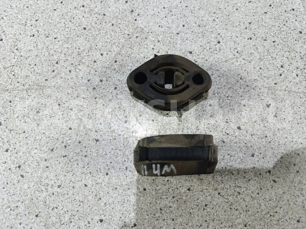 Подушка глушителя Audi Q7 4M (2015—2020) Audi Q7 оригинальный номер 4m0253147c