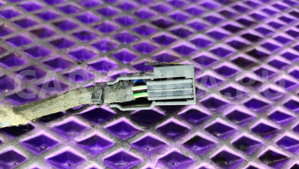 Разъём блока управления парктрониками VAG Audi 200 оригинальный номер 8E0972112A