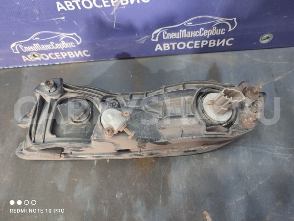 Противотуманная фара правая SsangYong Rexton Ssang Yong Rexton оригинальный номер 8320208000