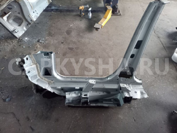 Средняя стойка кузова правая Mercedes ML W166 2012 Mercedes-Benz M-klasse оригинальный номер A1666301800