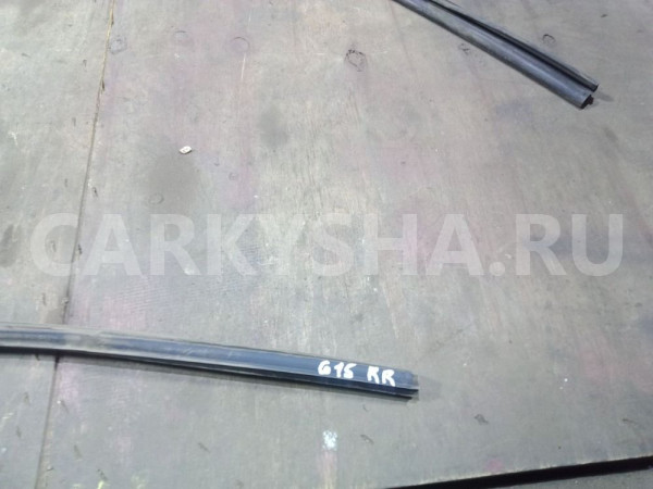 Уплотнитель стекла двери Nissan Almera G15 (2012—2018) Nissan Almera оригинальный номер 82330EW000
