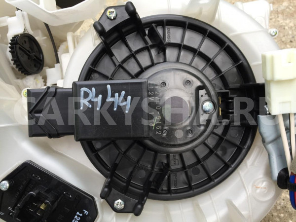 Вентелятор печки Toyota RAV 4 IV (CA40) Рестайлинг оригинальный номер 272700-5152