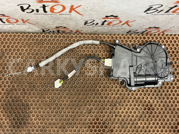 Доводчик замка багажной двери BMW 5er оригинальный номер 51 24 7 330 649, 51 24 7 330 649, 51247330649, 7330649, 51 24 7 208 371, 51247208371, 7208371