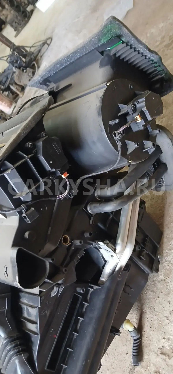Корпус отопителя Volvo C30 I (2006—2010) Volvo C30 оригинальный номер P31250781