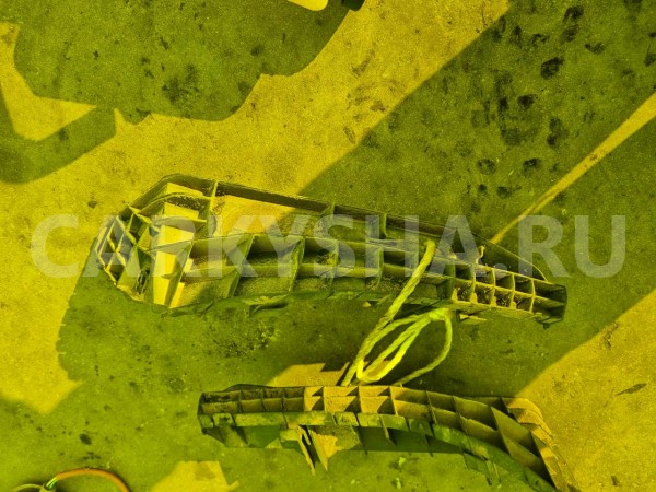 Крепление бампера Toyota bB 