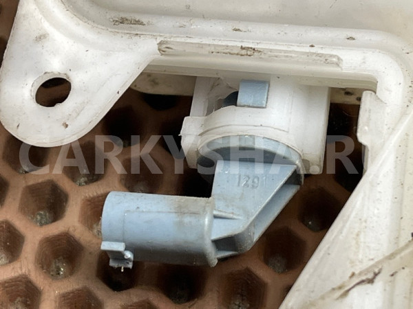 Бачок стеклоомывателя BMW X1 оригинальный номер 61 66 7 238 666, 61 66 7 238 666, 61667238666, 7238666, 61 67 7 068 997, 61677068997, 7068997, 61 67 0 411 995, 61670411995, 0411995, 67 12 8 377 430, 67128377430, 8377430, 67 12 0 154 875, 67120154875, 0154875, 67 12 6 973 097, 67126973097, 6973097, 67 1