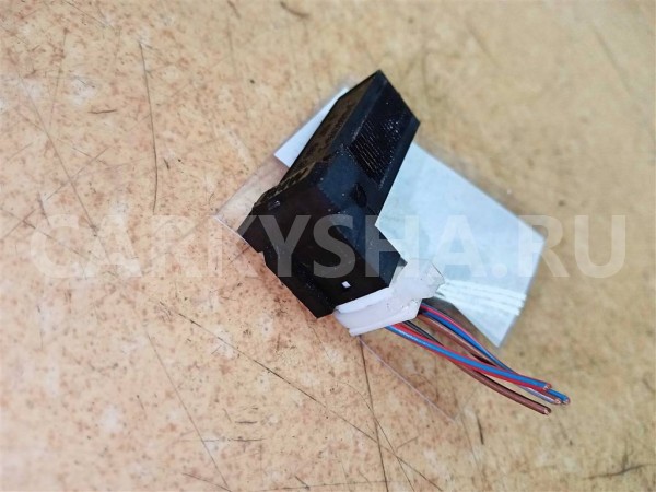 Название детали Выключатель стоп-сигнала Модель BMW 3-серия E90 рест. BMW 3er оригинальный номер 61316967601