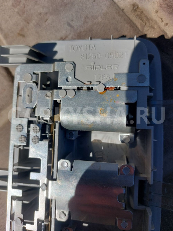 Плафон салонный задний Toyota Avensis T250 Toyota Avensis оригинальный номер 8125005021B0