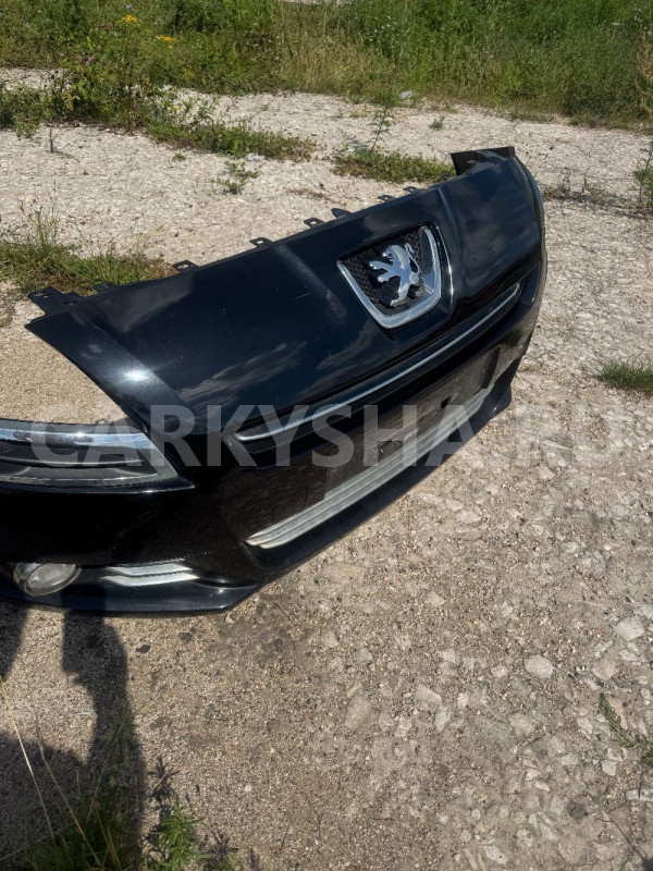 Бампер передний Peugeot 5008 2013 в сборе чёрный Peugeot 5008 оригинальный номер 9672543080