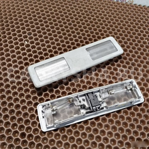 Плафон подсветки потолка зеркала BMW 5er 