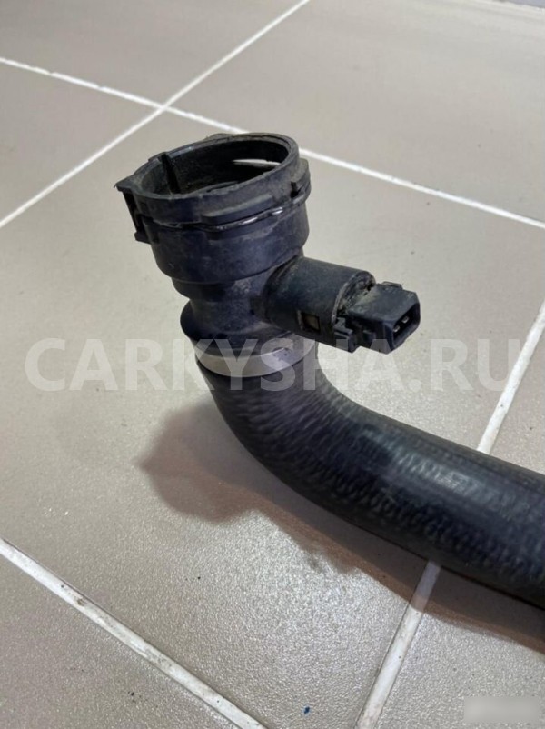 Патрубок радиатора нижний BMW 5 E39 BMW 5er 