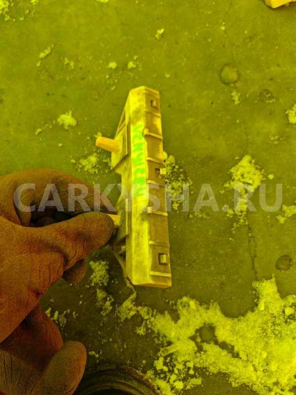 Крепление бампера Nissan AD 