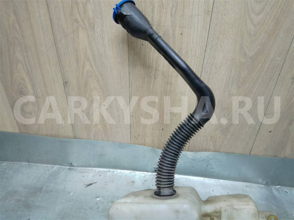 Горловина бачка омывателя Land Rover Discovery III 2004-2009 Land Rover Discovery оригинальный номер DMF500010