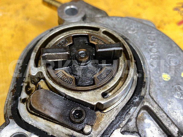 Насос вакуумный Citroen C-Crosser I (2007—2013) Citroen C-Crosser оригинальный номер 456574