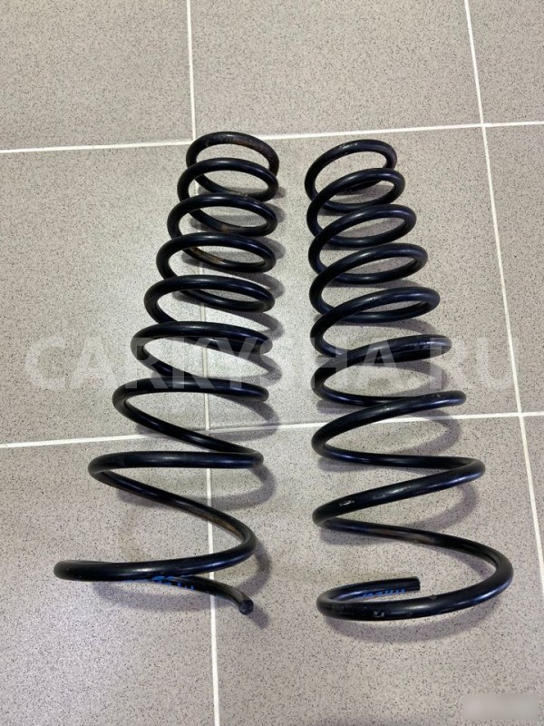 Пружины передние Nissan Primera P10 1993 г Nissan Primera 