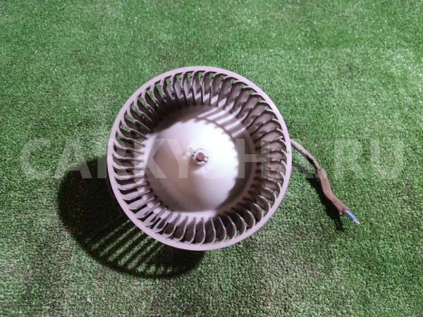 Мотор отопителя Mazda 6 оригинальный номер GJ6A61B10