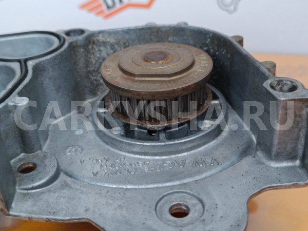 Помпа Seat Leon 5F CJZA 1.2TSI 2014 SEAT Leon 