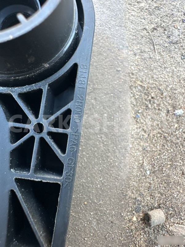 Ручка открывания капота Kia Optima 4 JF Hyundai i40 оригинальный номер 811812b000