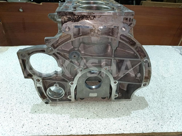 Блок цилиндров Ford Fiesta Mk6 (2008—2013) Ford Fiesta оригинальный номер 8A6G6015BA
