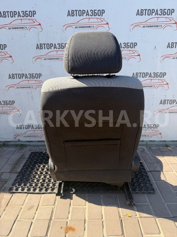 Сиденье переднее правое Chevrolet Cruze J300 Chevrolet Cruze оригинальный номер 94518731