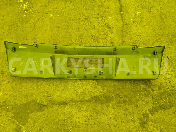 Накладка 5-й двери Mazda MPV оригинальный номер L206-50-850E36