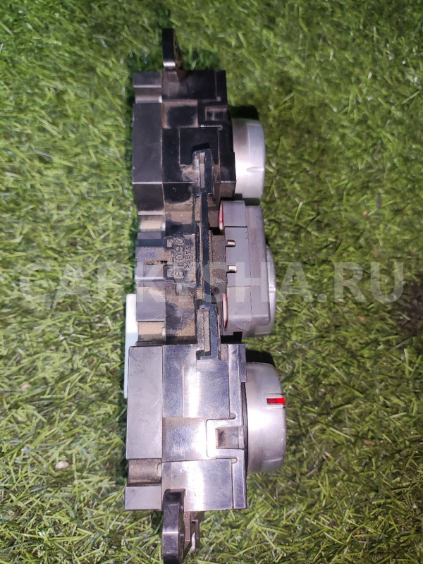 Блок управления отопителем Subaru Impreza 2009 Subaru Impreza оригинальный номер 5037226670B