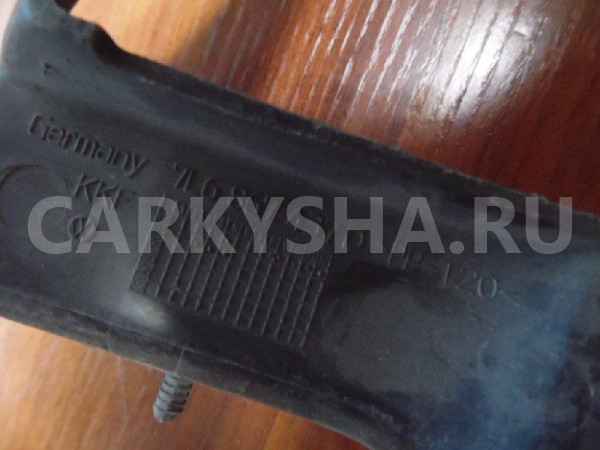 Накладки прочие Volkswagen Touareg I (2002—2006) Volkswagen Touareg оригинальный номер 7L6867437D