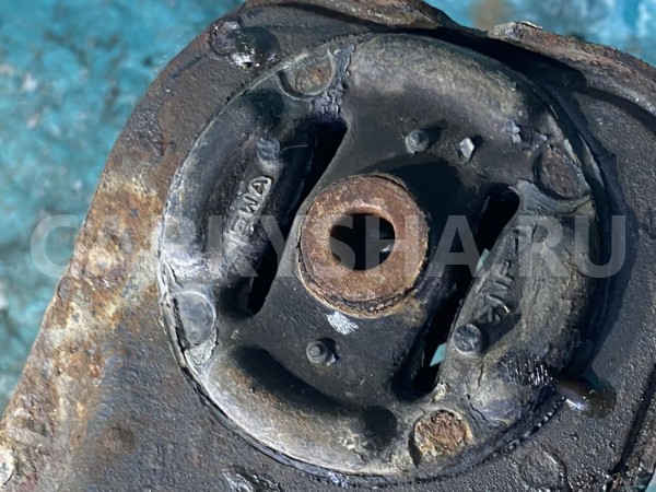 Крепление заднего редуктора Honda CR-V 3 Honda CR-V оригинальный номер 50710SWAA02