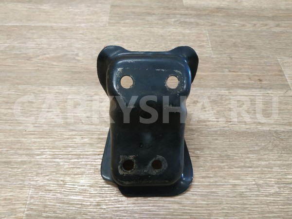 Кронштейн опоры двигателя Mazda Capella 