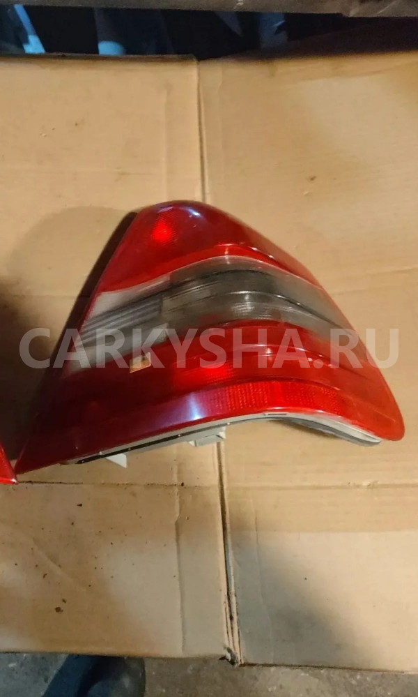 Фонарь правый Mercedes-Benz C200 Mercedes-Benz C-klasse оригинальный номер 623304M500
