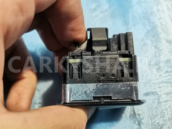 Кнопка стеклоподъемника Mercedes-Benz A-класс W176 270.910 Mercedes-Benz A-klasse оригинальный номер A2049058102