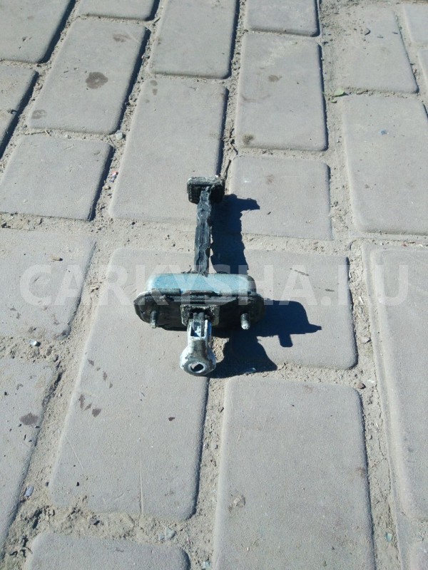 Ограничитель двери перед правой двери Kia Ceed ED Kia Cee'd 