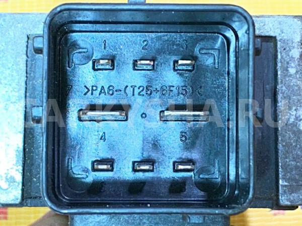 Реле свечей накала Land Rover Freelander II рестайлинг (2010—2012) Land Rover Freelander оригинальный номер LR019011