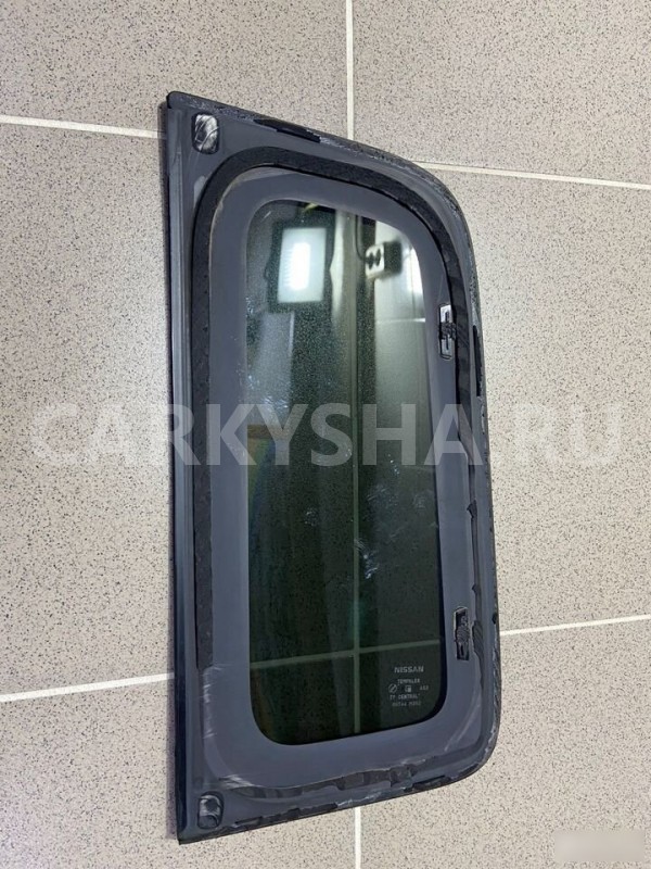 Форточка задняя правая Nissan Cube 1999 г Nissan Cube 