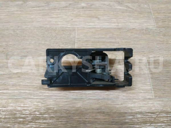 Ручка двери внутренняя левая Kia Rio оригинальный номер 82613JB000