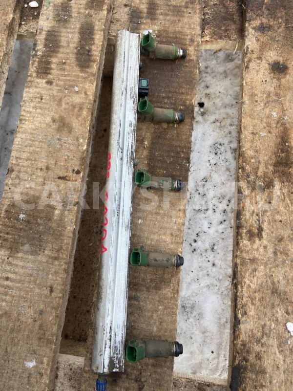 Топливная рампа с форсунками Volvo S60 I (2000—2004) Volvo S60 оригинальный номер B5244S