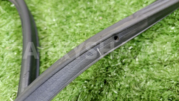 Уплотнитель двери Kia Soul II (2013—2016) Kia Soul оригинальный номер 83130B2000