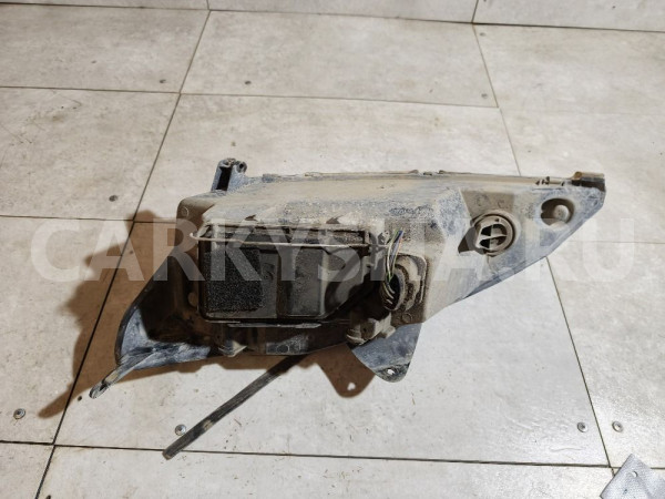 Фара правая Ford Focus оригинальный номер 2M5113100BD
