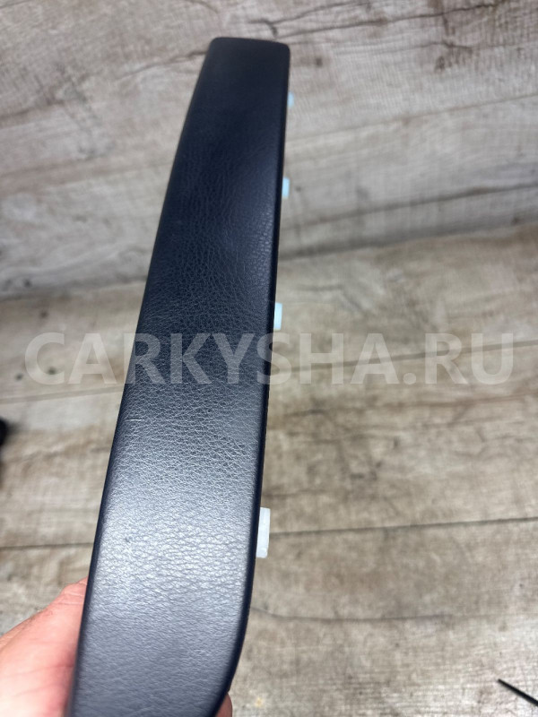 Подлокотник передний правый Volkswagen Touareg II Volkswagen Touareg оригинальный номер 7p1857858