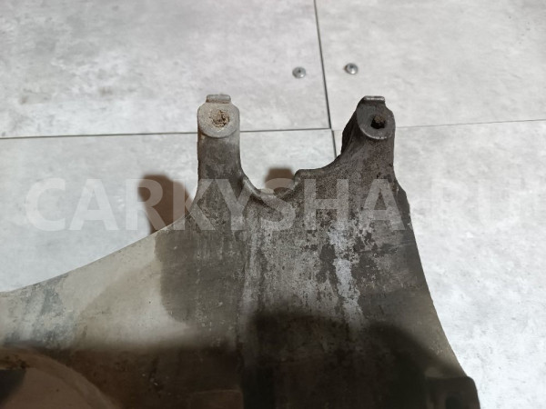 Кронштейн кондиционера Honda Stepwgn оригинальный номер 38930P3G000