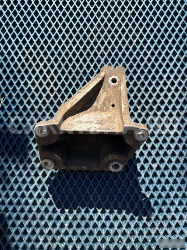 Кронштейн опоры двигателя левый Infiniti FX45 Infiniti FX 