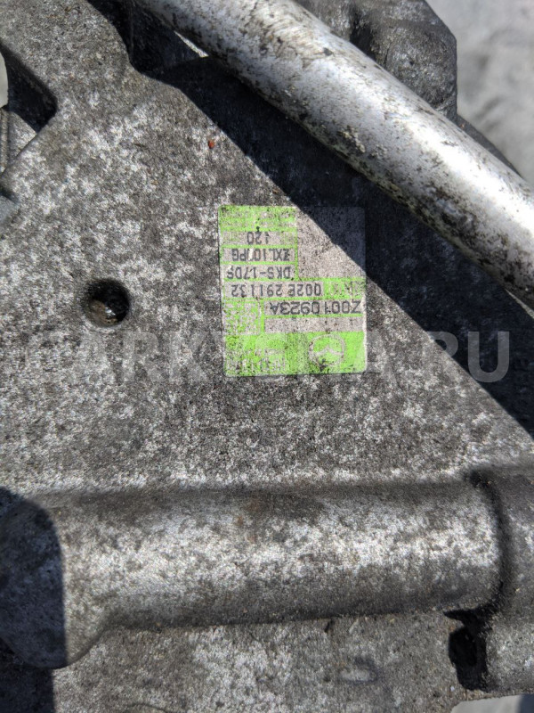Компрессор кондиционера Mazda Atenza оригинальный номер Z0010923A