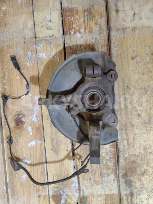 Кулак Peugeot 4007 2007-2012, передний правый Peugeot 4007 