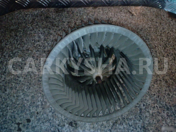 Моторчик отопителя для Фольксваген Поло VW Polo Volkswagen Polo оригинальный номер 6Q1819015J 6Q1819015H