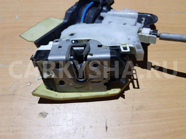 Замок двери Mercedes-Benz E-класс W212/S212/C207/A207 рестайлинг (2013—2016) Mercedes-Benz E-klasse оригинальный номер A2047302735